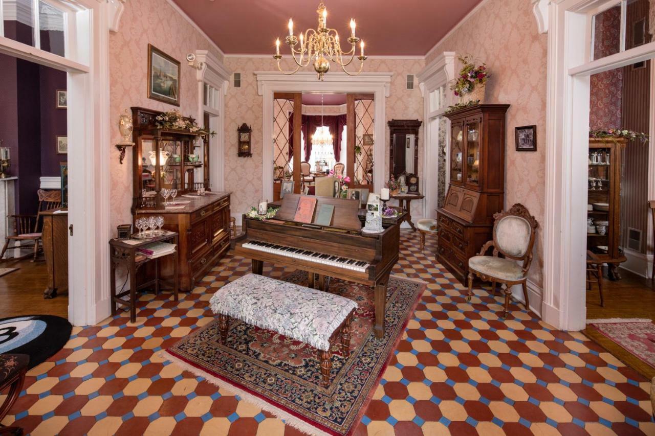 The Steamboat House Bed & Breakfast Galena Ngoại thất bức ảnh